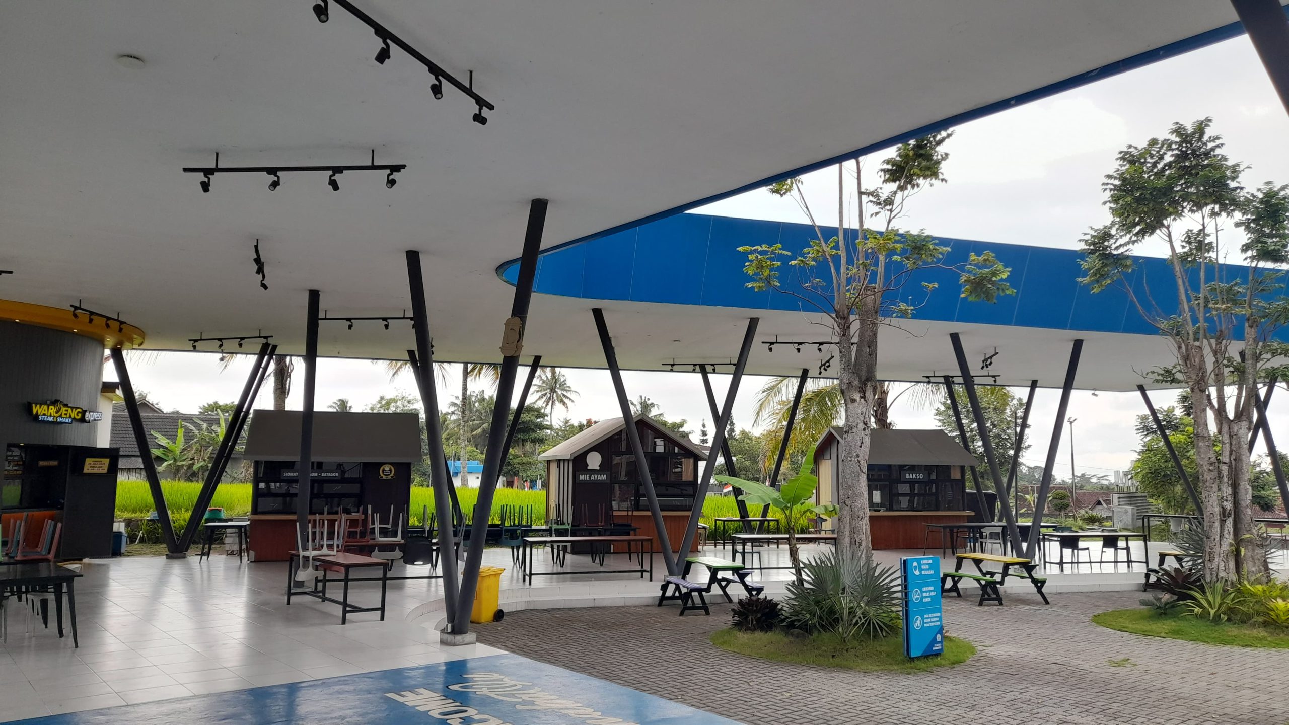 Food Court